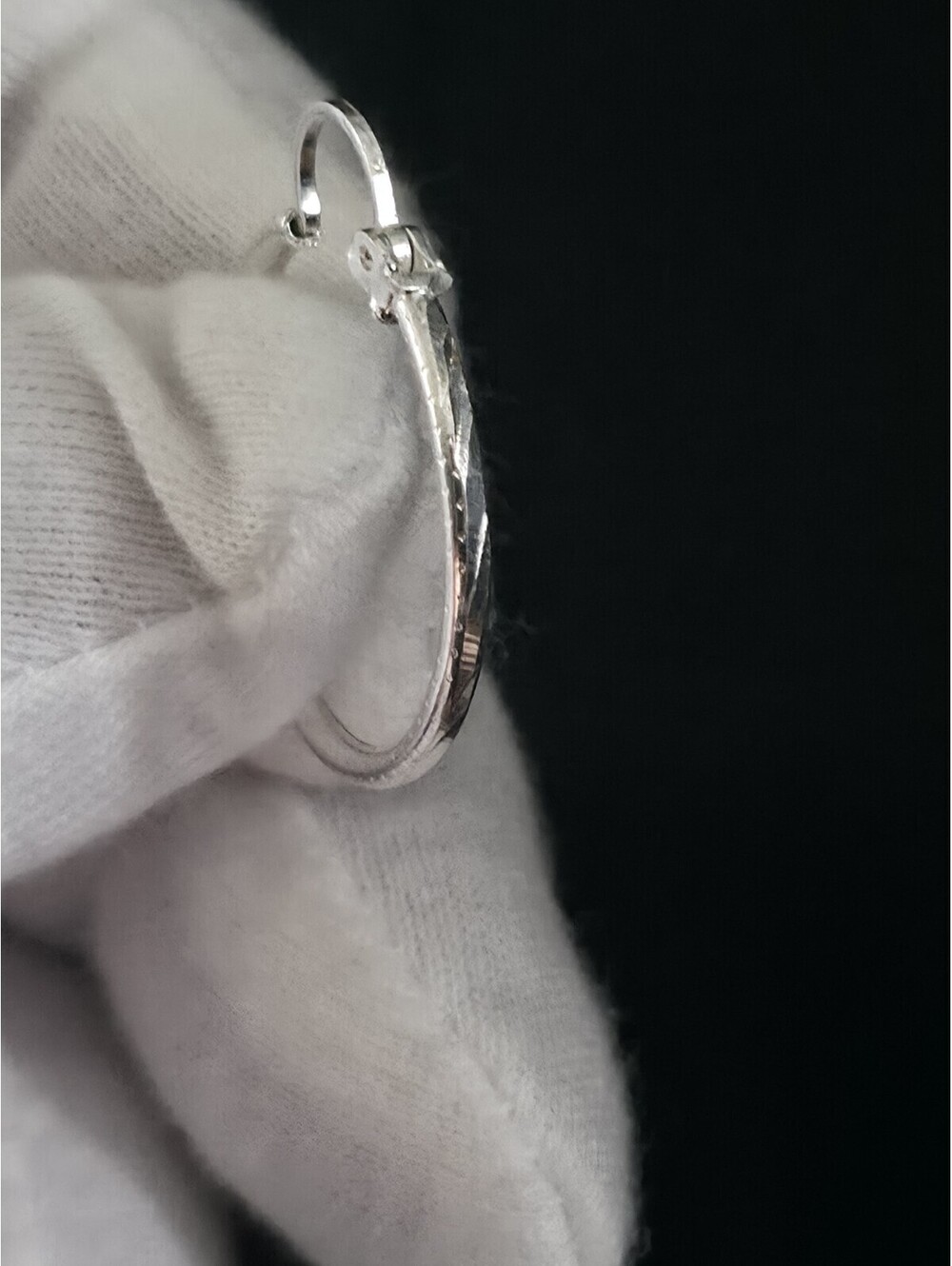 1" Diamond Cut Sterling Silver Hoops - Picture 5 of 7